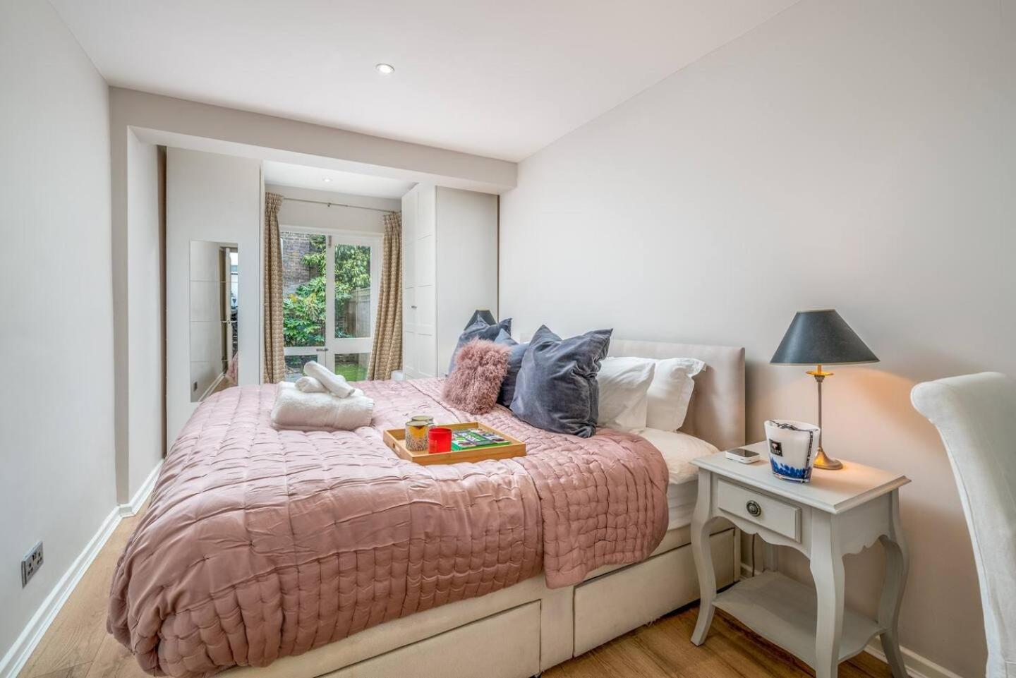 Niru Experience Stunning Duplex Appartamento